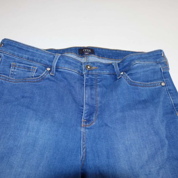 Not Your Daughter's Women's Cropped Lift Tuck Jeans Size 12 Blue High Rise Denim - Picture 2 of 6